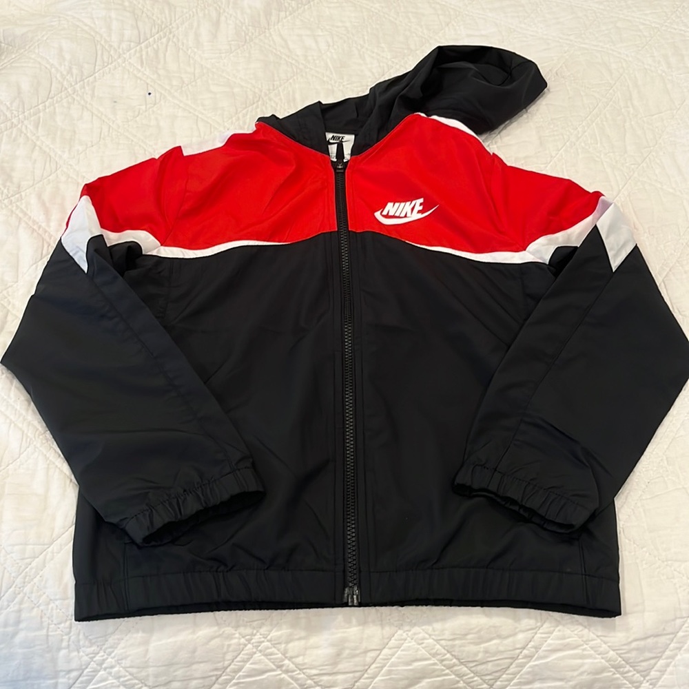 NWT - Nike Windbreaker with Hood - Boys Size Medium